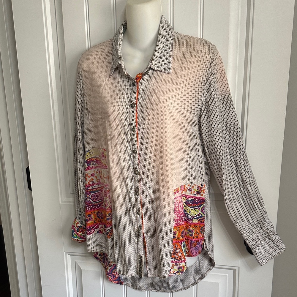 Arrata Silent Journey Buttondown Shirt Small